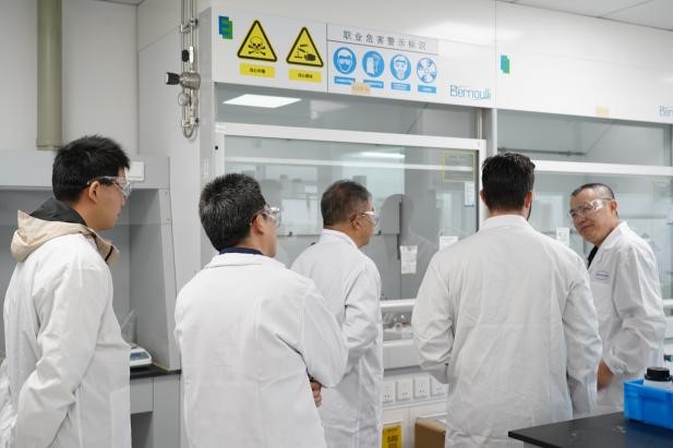 Revolution Medicines visited Medicilon's Chemistry Laboratory
